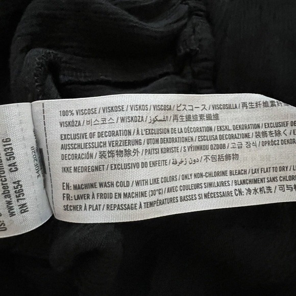 Hollister‎ Shirt Women Small Black Floral Embroidered Off Shoulder Boho Bohemian - Picture 8 of 8